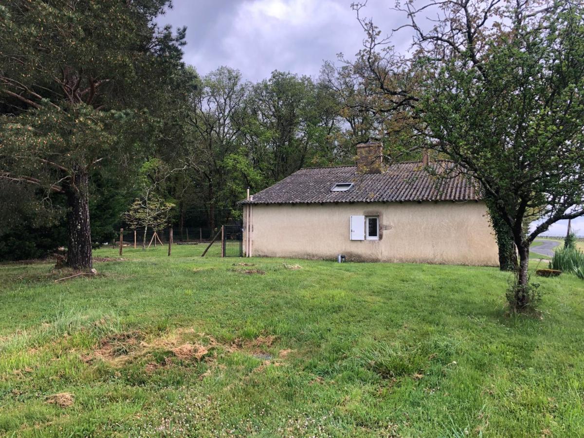 Maison De Campagne Chez Georges Saint-Sulpice-de-Pommiers Екстериор снимка